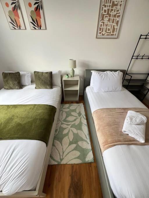 2 Bedroom Apartment Near Station 伦敦 外观 照片